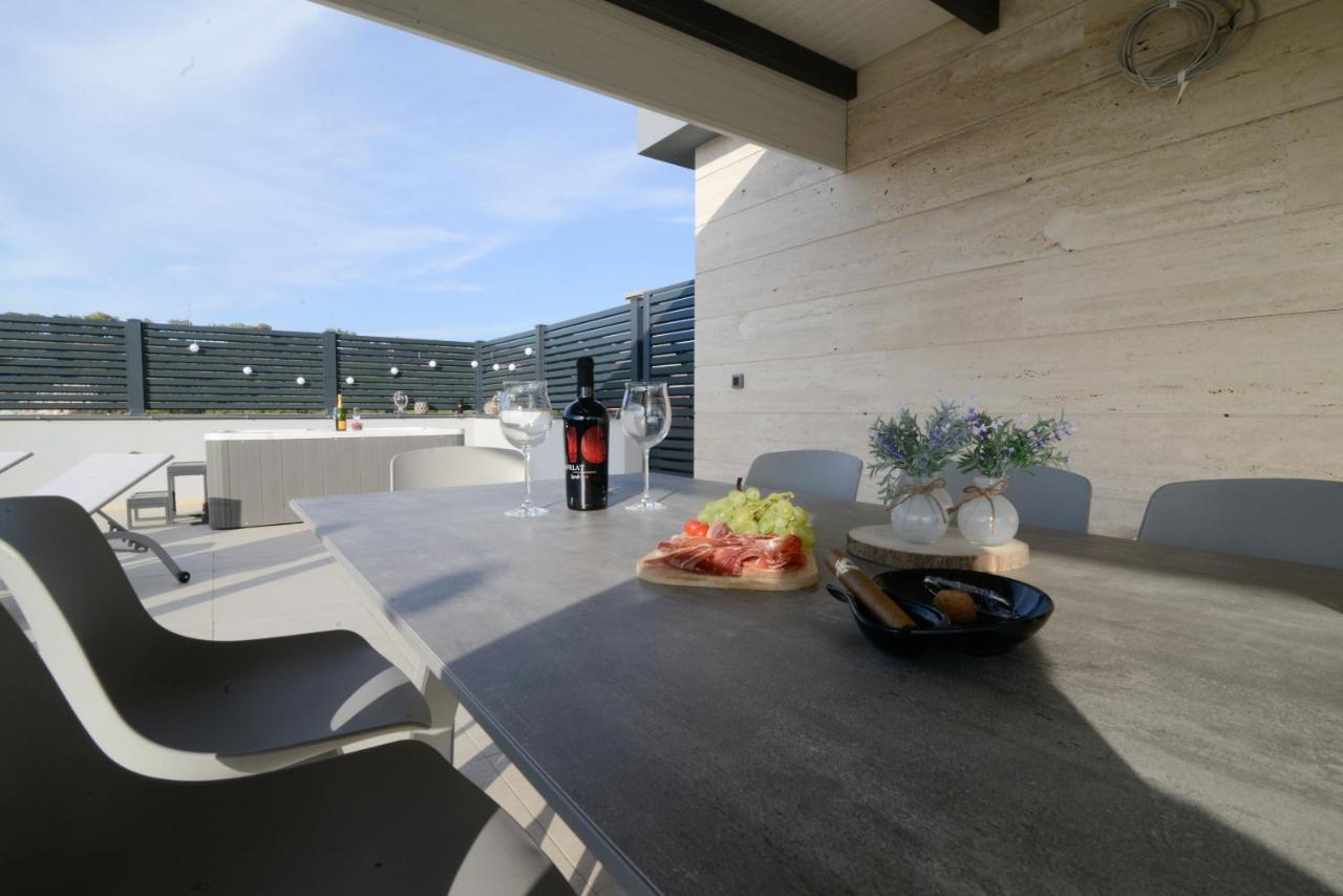 Rooftop apartment Jadera - AE1443 Zadar Buitenkant foto